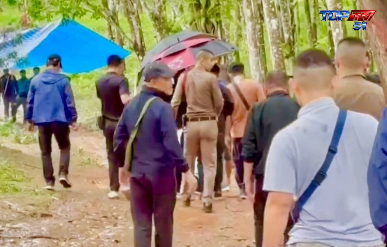 ล็อกญาติสอบคดี “น้ององุ่น” ตำรวจคุมตัวทำแผน-พิสูจน์หลักฐานเก็บหลักฐานในสวนยาง รูปที่ 7